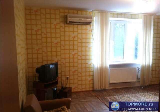 Продажа / Квартиры, Феодосия, Центральная улица, 6 300 000 р. Продается трехкомнатная квартира, состоящая из двух ( однокомнатная и двухкомнатная ) с отдельными входами и общим...