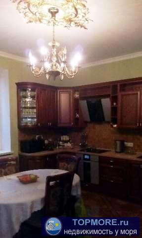 Продажа / Квартиры, Феодосия, Нахимова улица, 7 120 000 р. 3 комнатная квартира в центре города, индивидуальное отопление. Сталинка, хороший ремонт (никто не жил), остаетя...