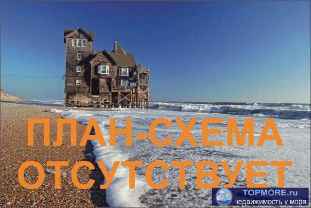 Продается 2 ком квартира в центре Феодосии, просторная, 2 санузла, кухня 12 кв м. Квартира на 1 этаже. Большая лоджия - 1