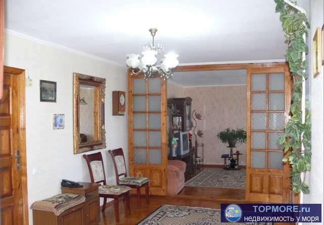 Квартира оригинальной планировки. Паркетный пол, двери - натуральное дерево. Отопление - электро-котел, льготные... - 2