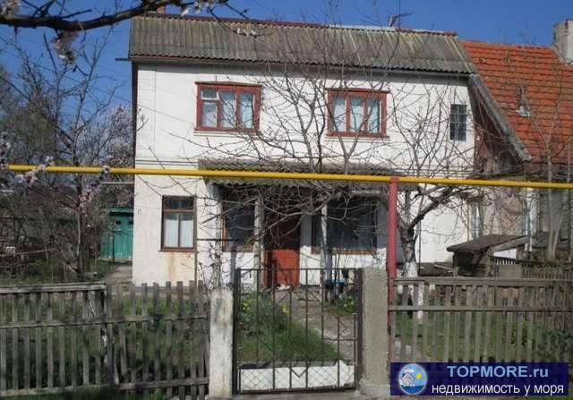Продажа / Квартиры, Феодосия, Северный мкр., 3 820 000 р. Квартира на земле с участком 7 соток. Есть вода, централизованная канализация, газ по фасаду. Три жилых комнаты,...