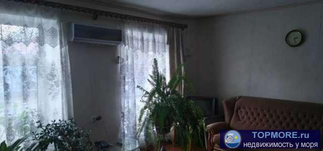 Квартира на земле, в центре города, с выходом на ул. Русскую (р-н Белой Акации) и К.Маркса. Центр города. Комнаты...