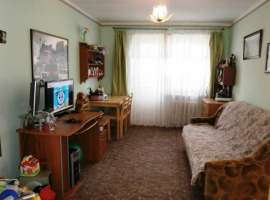 Продается 3 ком квартира 53 кв.м. в пгт Кировское, ул. Октябрьская....