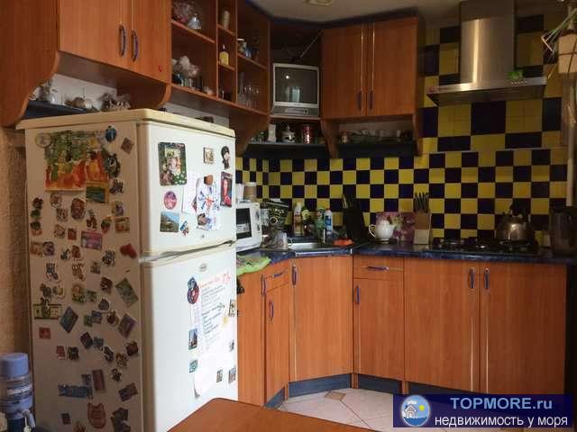 Продается 1-ком квартира 40 кв.м. по адресу г. Феодосия, ул. Симферопольское шоссе. С мебелью и бытовой техникой....