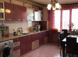 Продается 3-х ком. квартира 99,7 кв.м. по адресу 
г. Феодосия,...