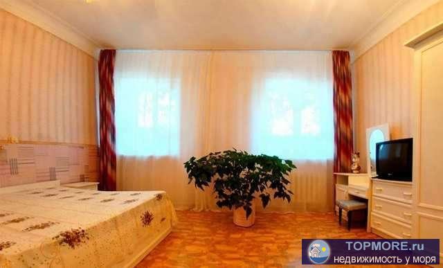 Продается благоустроенная 2-х комнатная квартира в пгт Орджоникидзе, Феодосийский городской округ, ул....