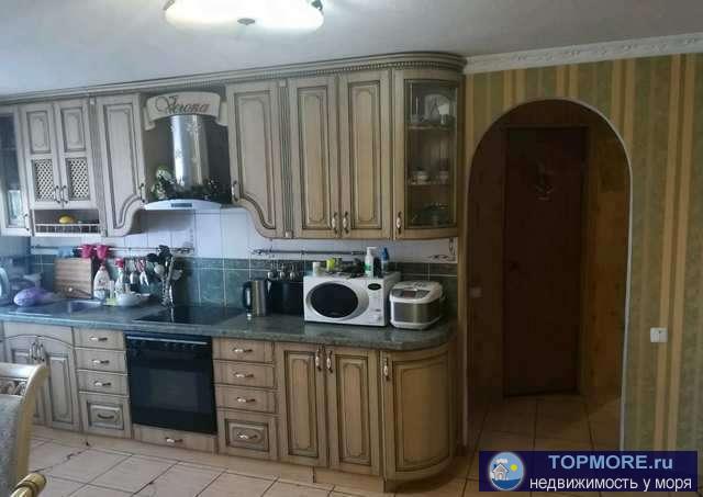 Продажа / Квартиры, Коктебель, Ленина улица, 2 820 000 р. Продается 2-х ком. квартира 45 кв.м. по адресу пгт Коктебель, ул. Ленина. Рядом аптека, магазины, автобусные...