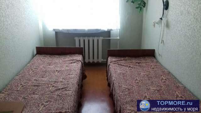Продается 2-ком квартира 41,4 кв м в пгт. Орджоникидзе по улице Ленина. Квартира находится в центре поселка в 200... - 2