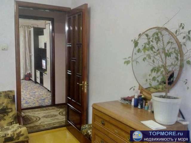 Продается 3-х ком. квартира 57,8 кв.м.в г. Феодосия, ул. Дружбы. Квартира в хорошем состоянии. Комнаты и с/у... - 2