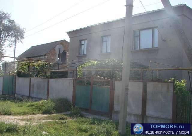 2-этажный дом 126 м (кирпич) на участке 12 сот., 40 км до города Продаётся дом в Восточном регионе Крыма. ПГТ...