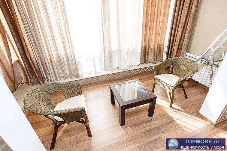 Предлагается квартира с  ремонтом и мебелью в классическом стиле. Квартира включает в себя прихожую, раздельный... - 2