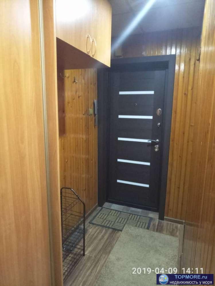 Квартира в центре Адлера. Старый фонд. Из 2 ки сделали 3 ку.Мебель оставляют. До моря 500 метров пешком. - 2