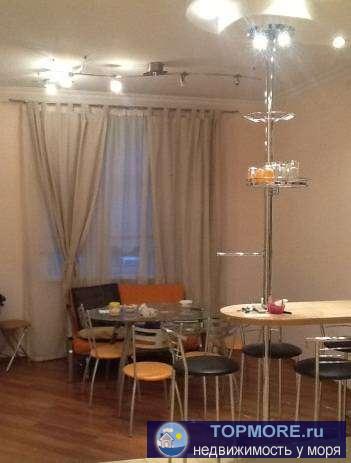 Просторная квартира в элитном доме, с ремонтом и встроенной мебелью и приятным видом. Большие комнаты: 36, 24, 18... - 2