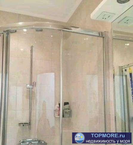 Квартира полностью меблирована, вся бытовая техника на местах и подключена.  Кухня выполнена по индивидуальному...