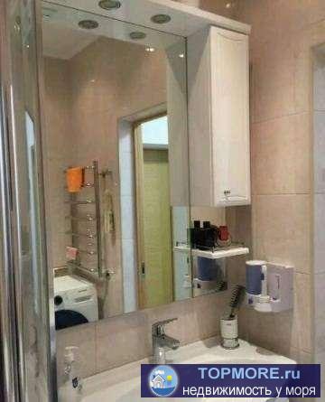 Квартира полностью меблирована, вся бытовая техника на местах и подключена.  Кухня выполнена по индивидуальному... - 2