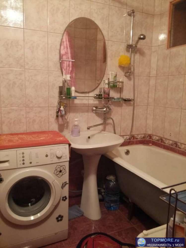 Большая трехкомнатная квартира в центре Сочи. Заречный район считается одним из центровых, но в тоже время тихим и... - 1