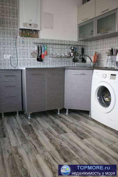 Квартира с евро-ремонтом, угловая, 4 окна, 2 окна с видом НА МОРЕ, в ЦЕНТРАЛЬНОМ РАЙОНЕ СОЧИ. ДО МОРЯ 20 минут... - 1