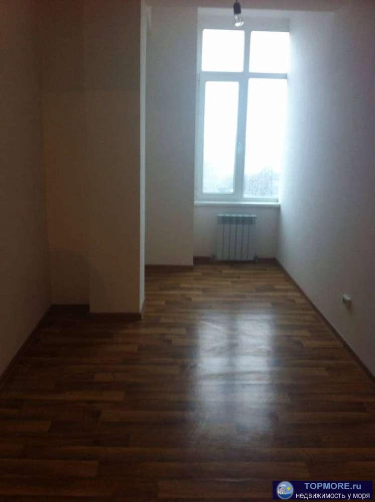 Квартира в новом доме с огороженной территорией, детская площадка, паркинг, ремонтом, вид на горы. С документами.... - 1