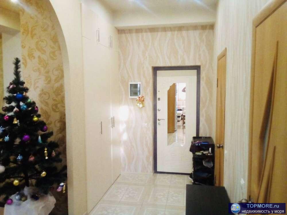 Большая двухкомнатная квартира, с ремонтом, мебелью, техникой. Полный пакет документов, в собственности с 2015 года.... - 1