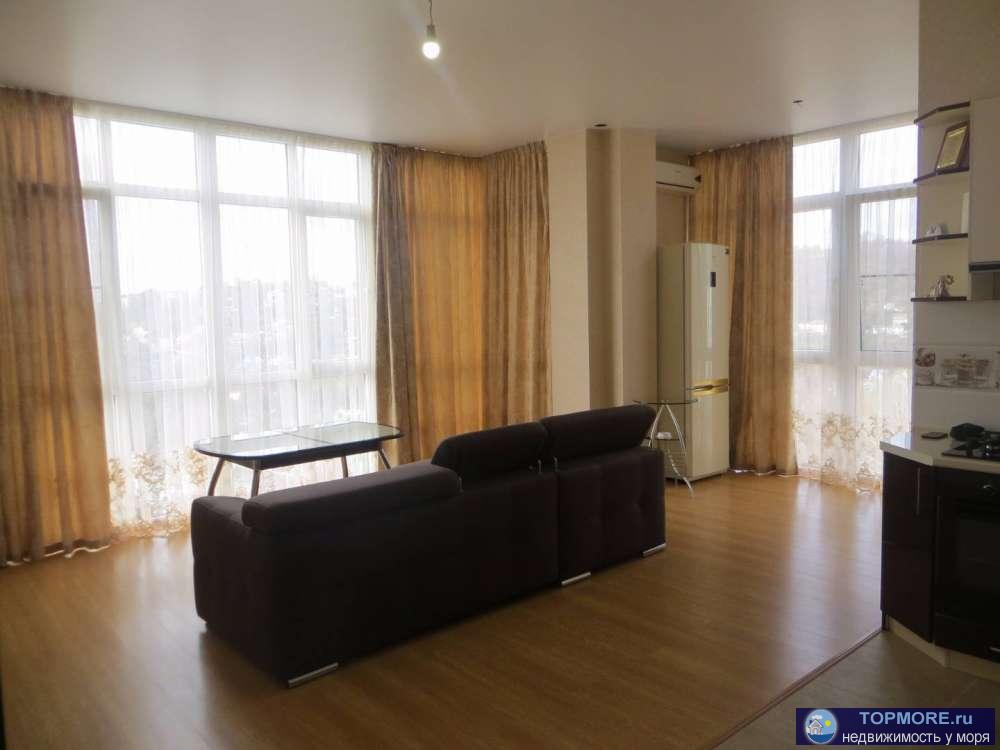 Продам большую просторную квартиру 65кв.м. с великолепным панорамным видом на море. Квартира расположена на 7эт....