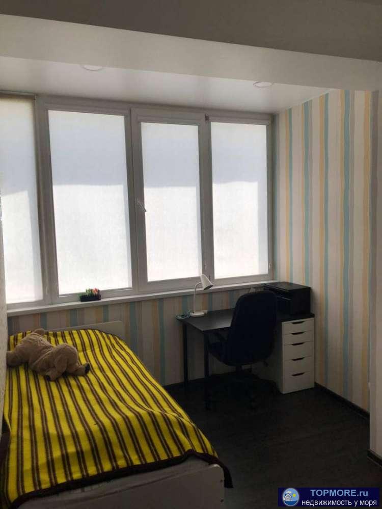 Срочно продаю квартиру.2 комнаты и кухня-гостинная,дизайнерский ремонт,мебель и техника остаются. В квартире теплые...