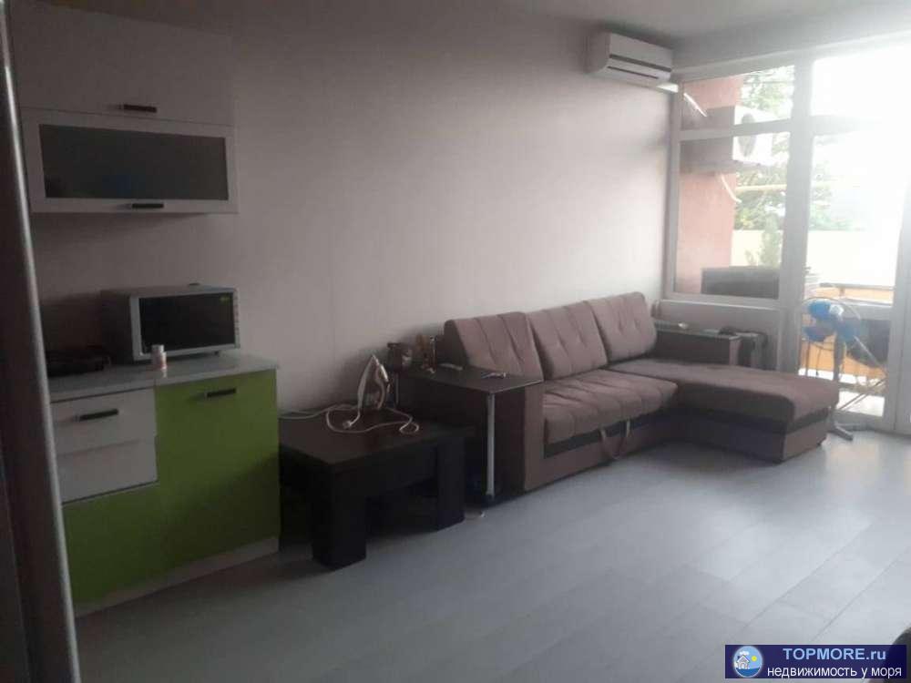 Продается квартира-студия в ЖК Санни Хилл. Светлая,уютная.Выполнен качественный ремонт.Мебель,техника-все остается.... - 1