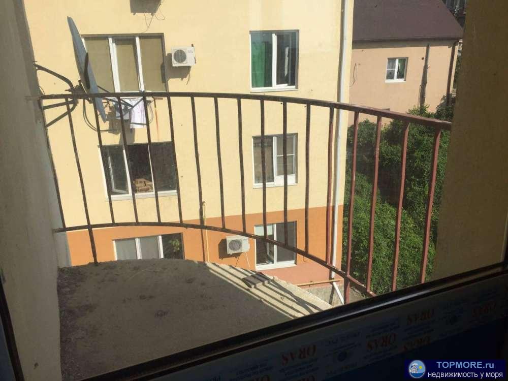 Продается двухуровневая квартира, угловая, светлая и просторная. Tcnm ,есть балкон, вид на море. Мансарда узаконена,... - 1