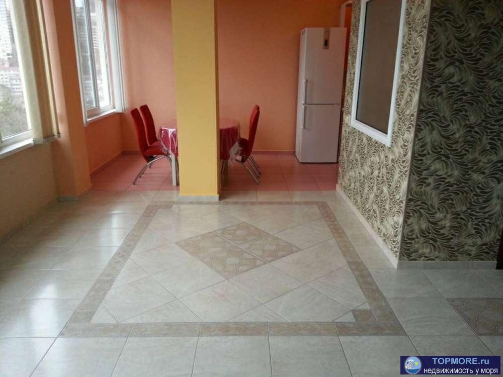 Продаю квартиру с отличным ремонтом, мебелью и техникой. Квартира большая, светлая и очень уютная. Большие окна с... - 2