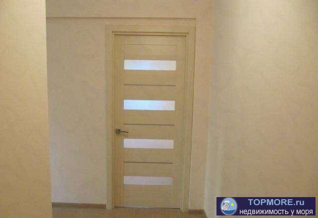 Срочно!!! Продается 1 ком. кв. в мкр. Донском. Рядом с домом расположены: остановки, семейный магазин Магнит, рынки...