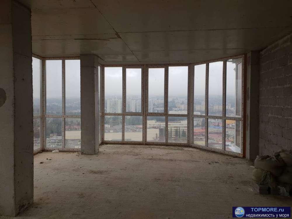 Продам поноценную 2 -комн квартиру в Сочи у моря. Квартира угловая, шикарные витражные окна, квартира светлая,... - 2