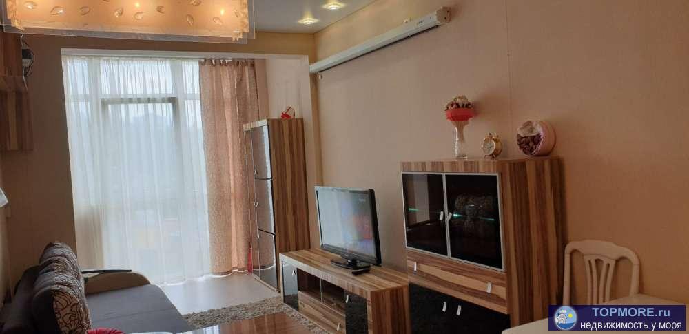 В продаже отличная новая светлая 2-комн квартира в центре Сочи с витражным живописным видом, вблизи моря.  ЖК Остров...