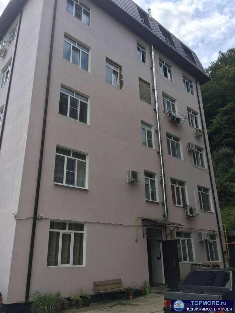 Продаётся 2 комнатная квартира,площадью 51 к.в.С ремонтом и мебелью и техникой вообщем в квартире есть все что надо...