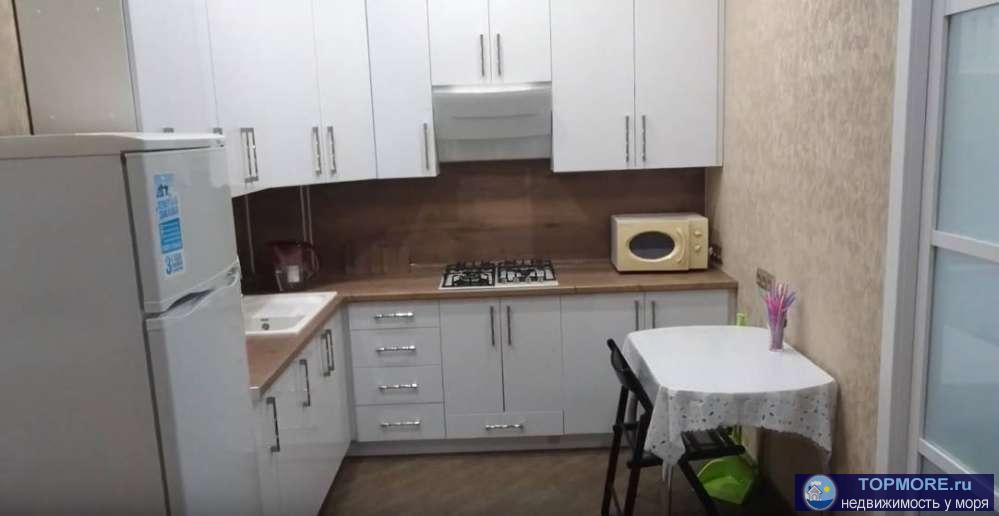 Квартира с начатым ремонтом(теплые полы, стяжка, штукатурка, разводка) в Центре города Сочи,у моря в доме...