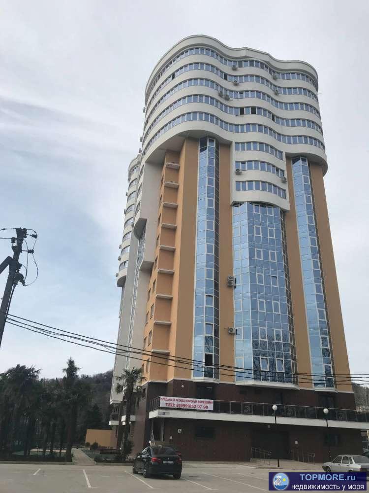 Продаю 2-х комнатную квартиру площадью 44,6 кв. м на 5 этаже 19 этажного монолитного дома, детская площадка, торговый...