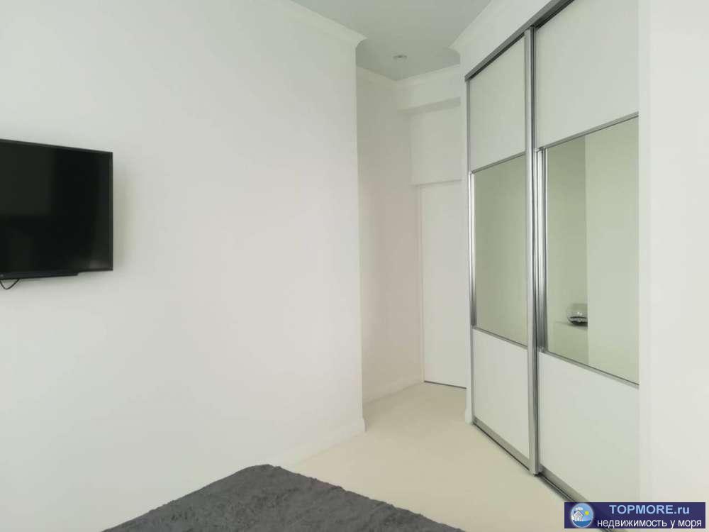 Продается квартира 123 метра квадратных, 2 спальни (возможно сделать третью), кухня - гостиная, 2 санузла, терраса.... - 1