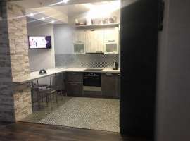 Продаю квартиру 132 кв. м. с хорошим дизайнерским ремонтом и...