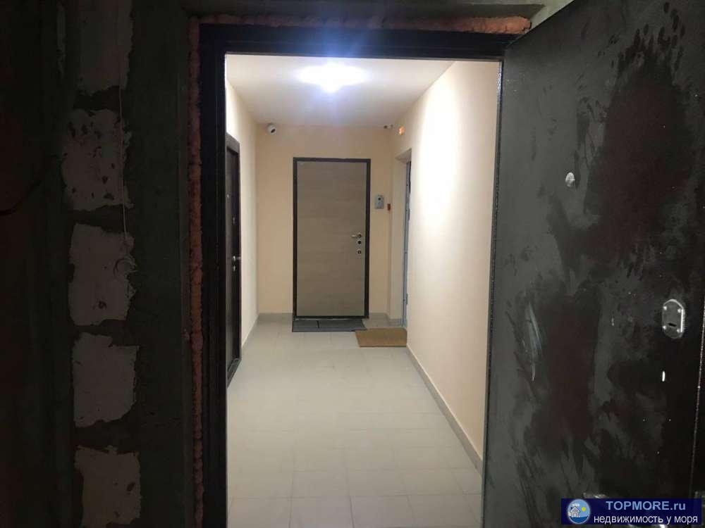 Прекрасная квартира 88 м2 на 10-ом этаже в ЖК Виктория. Центр города Сочи! До моря 5 мин пешком. Панорамный вид на море. - 2