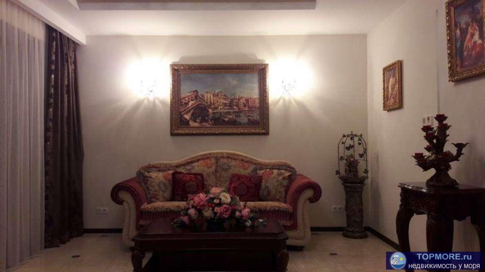 Продаю 2-х комнатную квартиру площ. 71 кв. м на 8 этаже 18-этажного мон.го дома, с шикарной панорамой на море и центр... - 1