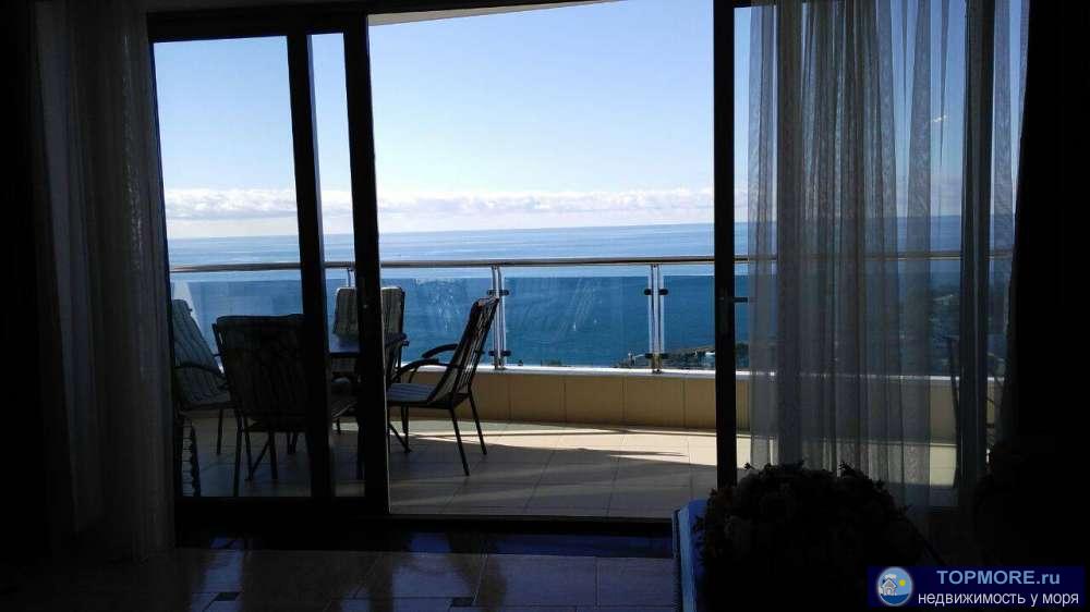 Продаю 2-х комнатную квартиру площ. 71 кв. м на 8 этаже 18-этажного мон.го дома, с шикарной панорамой на море и центр... - 2