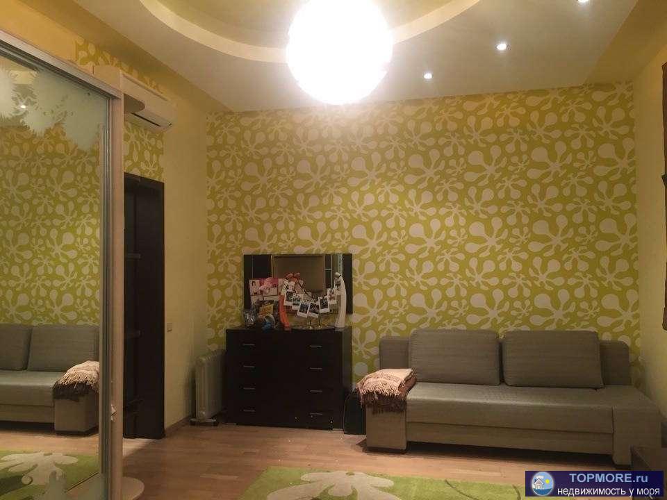  Квартира с шикарным видом на море в доме элит класса! В квартире две спальни, большая просторная кухня,...