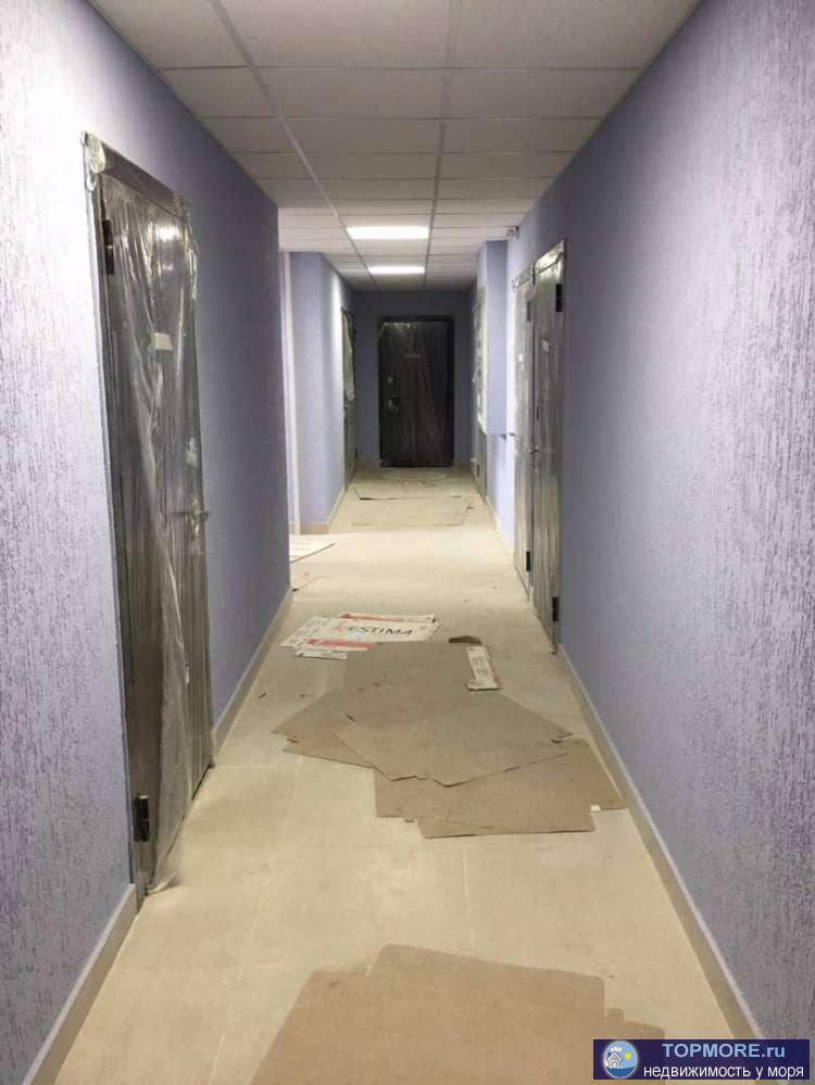 Новая светлая студия, остановка автобуса, магазин Магнит. до пляжа 2 км.