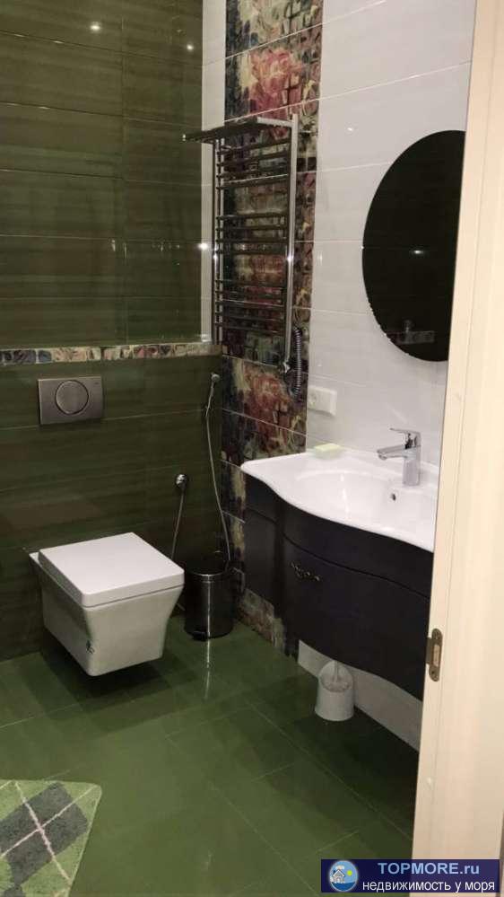 Продается большая красивая квартира 3 спальни, 2 с/у, кухня-гостиная, гардеробная, с шикарным видом на море в одном... - 2