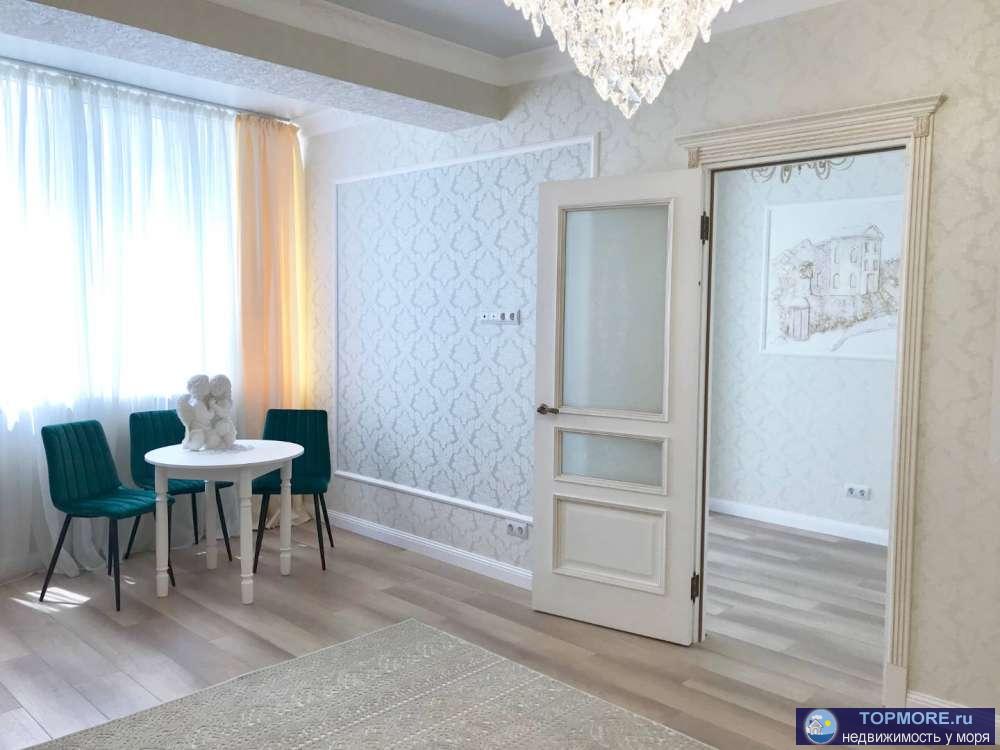 Ищите полноценную двухкомнатную квартиру с хорошим ремонтом? Да, это именно она! Дизайнерский ремонт, в классическом... - 2