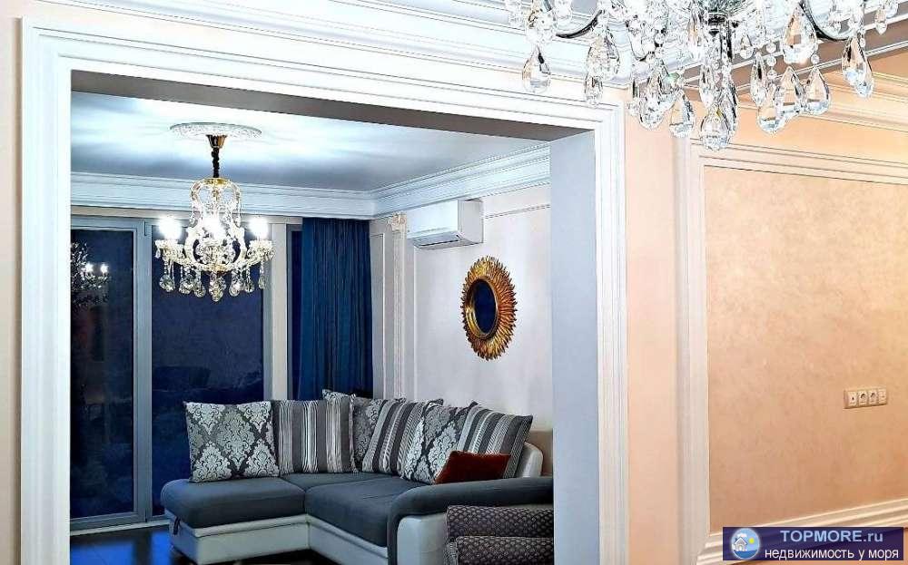 Великолепная квартира-пентхаус для жизни дружной семьи. Район идеален для жизни или отдыха: рядом море, центральный...