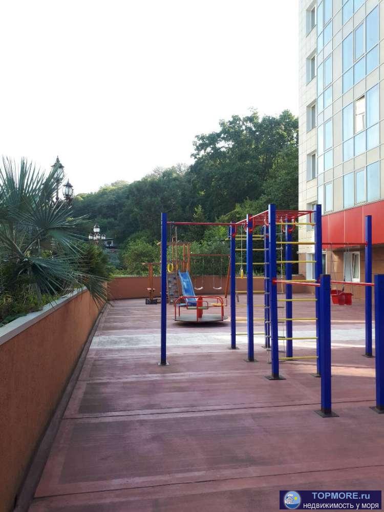 Просторная трехкомнатная квартира в отличном доме бизнес-класса ЖК Империя. C мебелью и техникой, 900м до моря. 2...