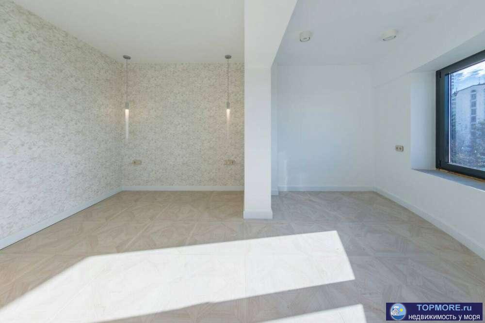 Квартира с ремонтом, мебель 3 комн+кухня-столовая. Витражное остекления с видом на город и море! Закрытая придомовая... - 1