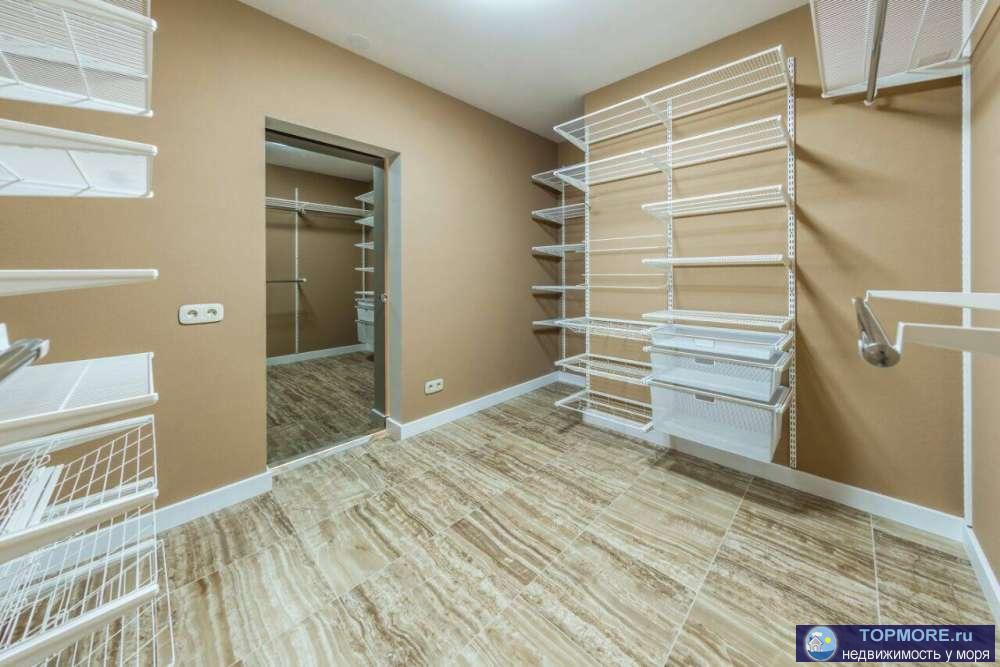 Квартира с ремонтом, мебель 3 комн+кухня-столовая. Витражное остекления с видом на город и море! Закрытая придомовая... - 2