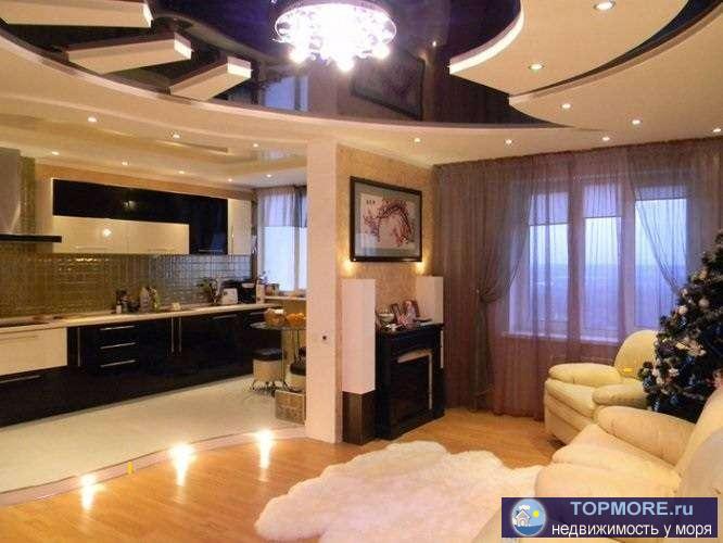 Квартира с видом на море. Витражное остекления. Закрытая, охраняемая придомовая тер-рия, парковка, зона отдыха. 