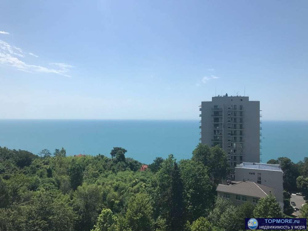 Квартира с видом на море. Витражное остекления. Закрытая, охраняемая придомовая тер-рия, парковка, зона отдыха.  - 2