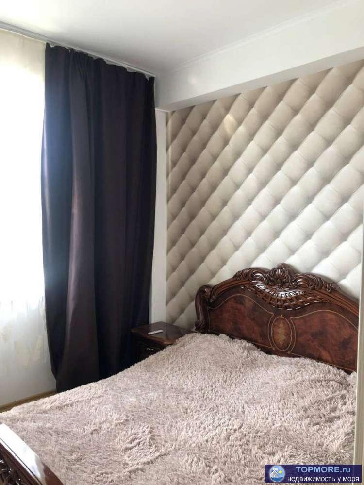 Продаю квартиру на Мамайке. До моря 5 мин. Спальня и кухняя гостиная, светлая квартира. Дом сдан в 2013 году. Не...